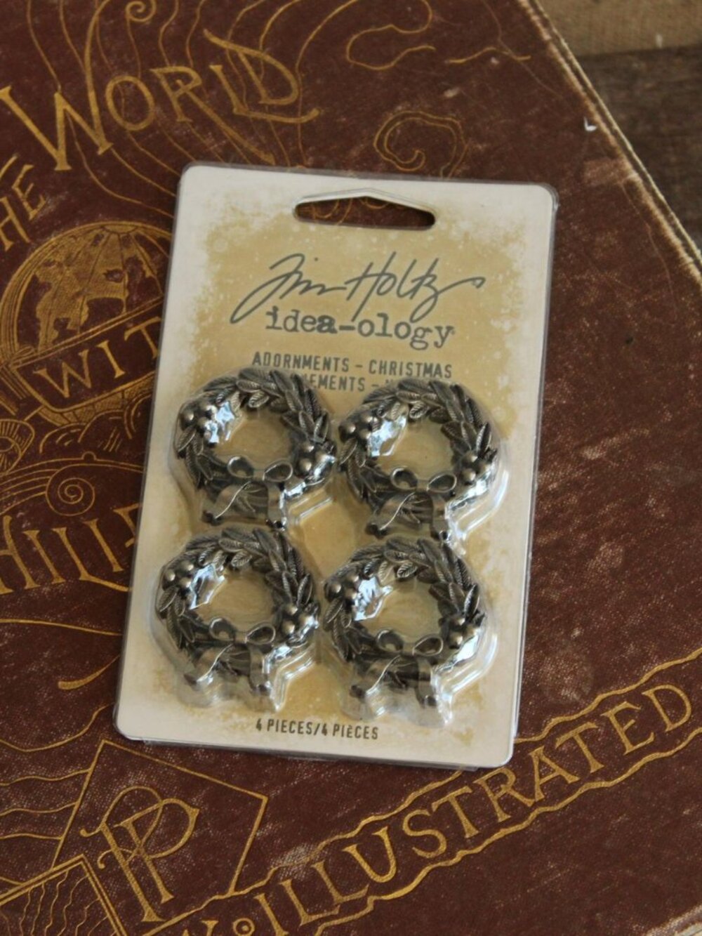 Tim Holtz Idea-ology Christmas Wreath Adornments TH94300 - Pack of 4 Miniature
